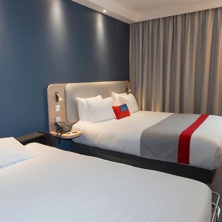 Holiday Inn Express Paris - Velizy By Ihg Εξωτερικό φωτογραφία
