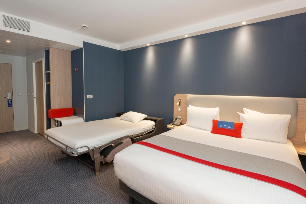 Holiday Inn Express Paris - Velizy By Ihg Εξωτερικό φωτογραφία