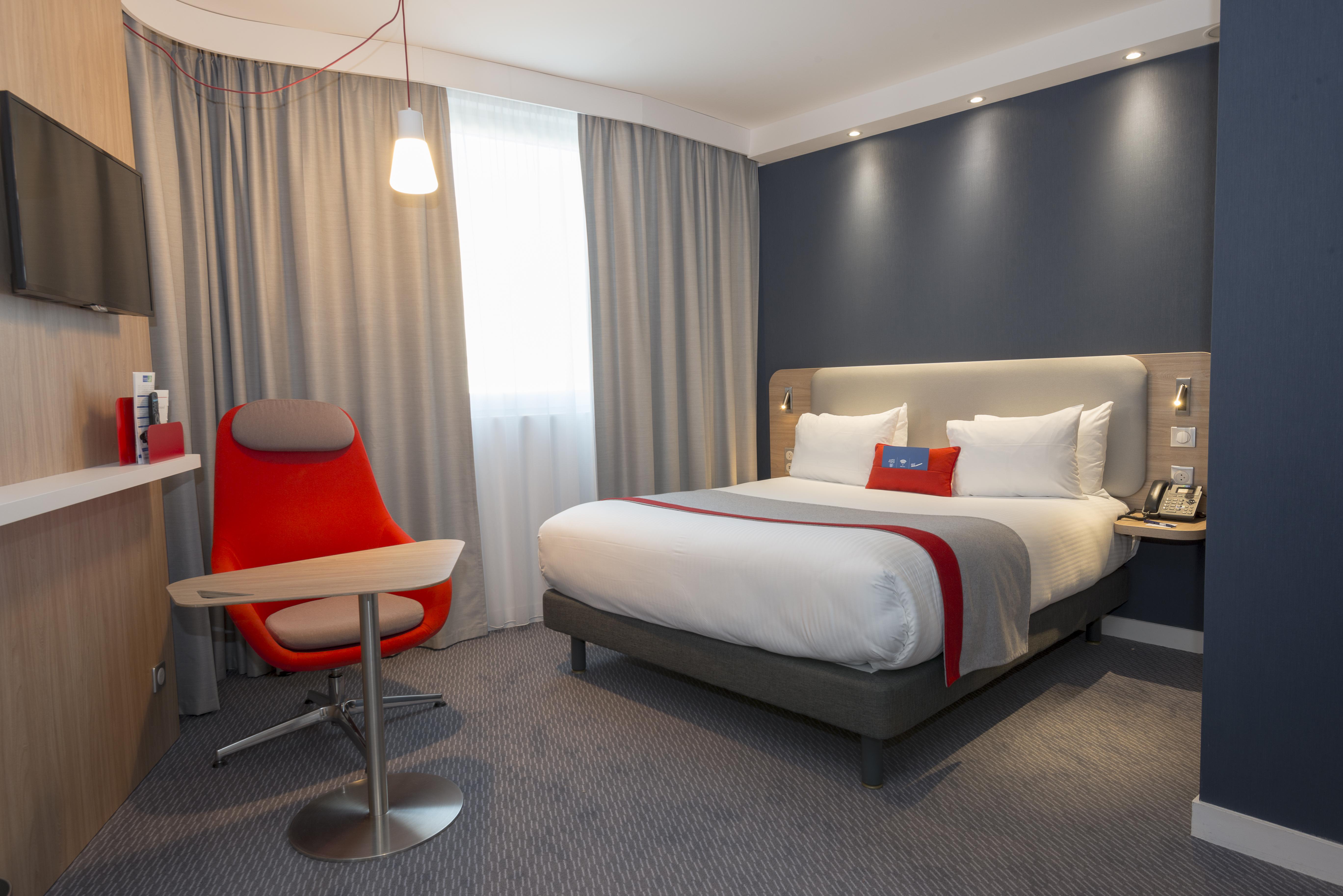 Holiday Inn Express Paris - Velizy By Ihg Εξωτερικό φωτογραφία