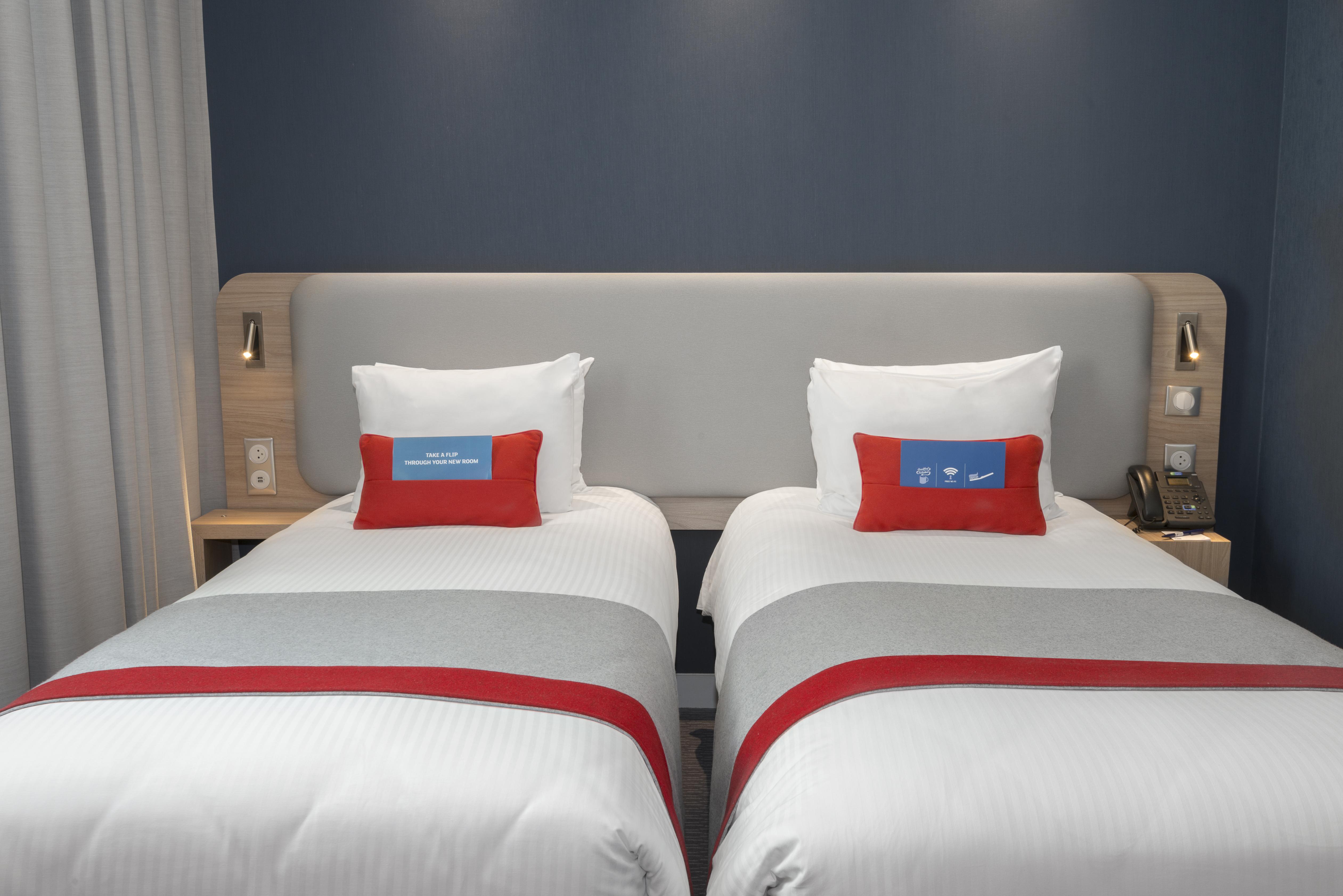 Holiday Inn Express Paris - Velizy By Ihg Εξωτερικό φωτογραφία