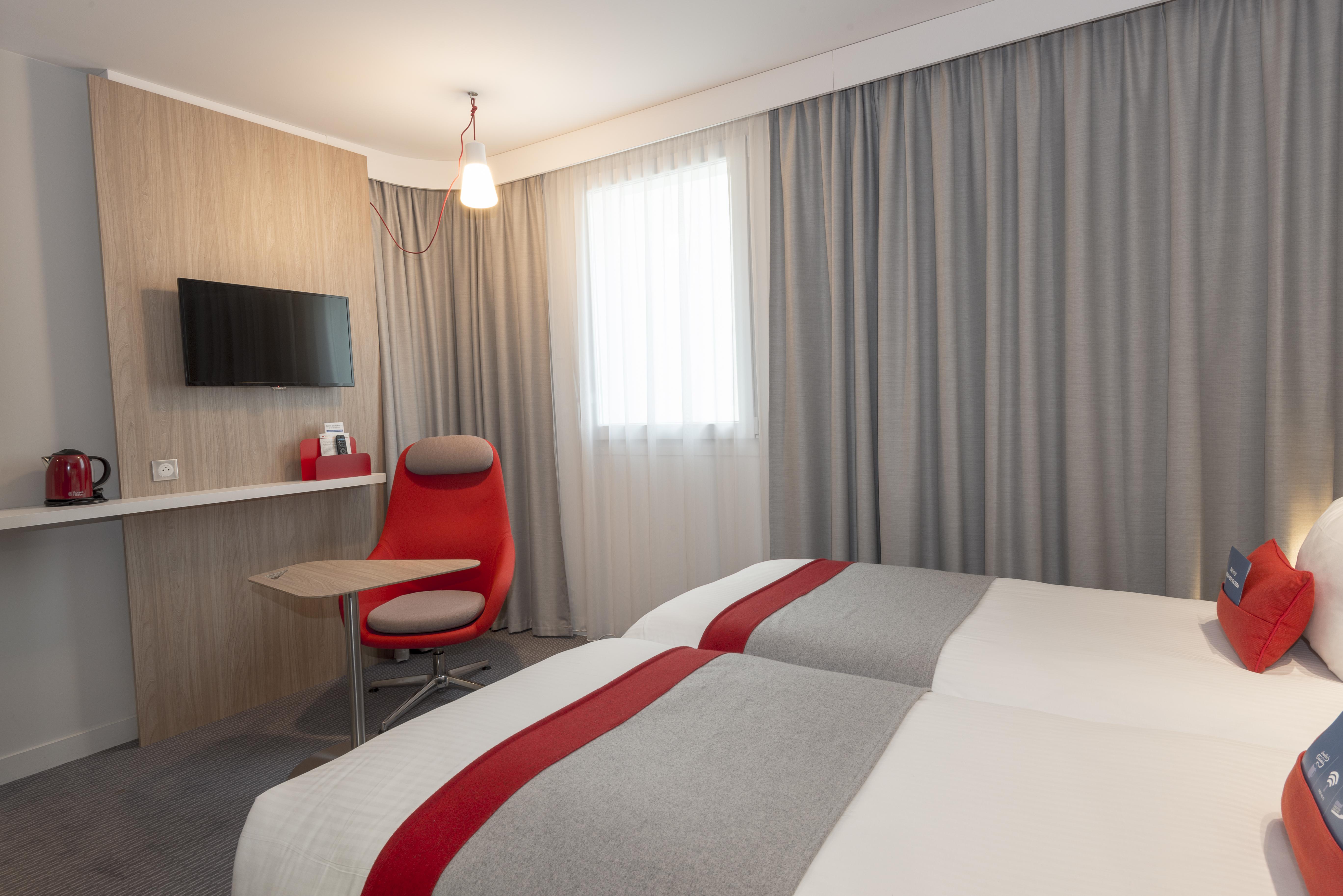 Holiday Inn Express Paris - Velizy By Ihg Εξωτερικό φωτογραφία