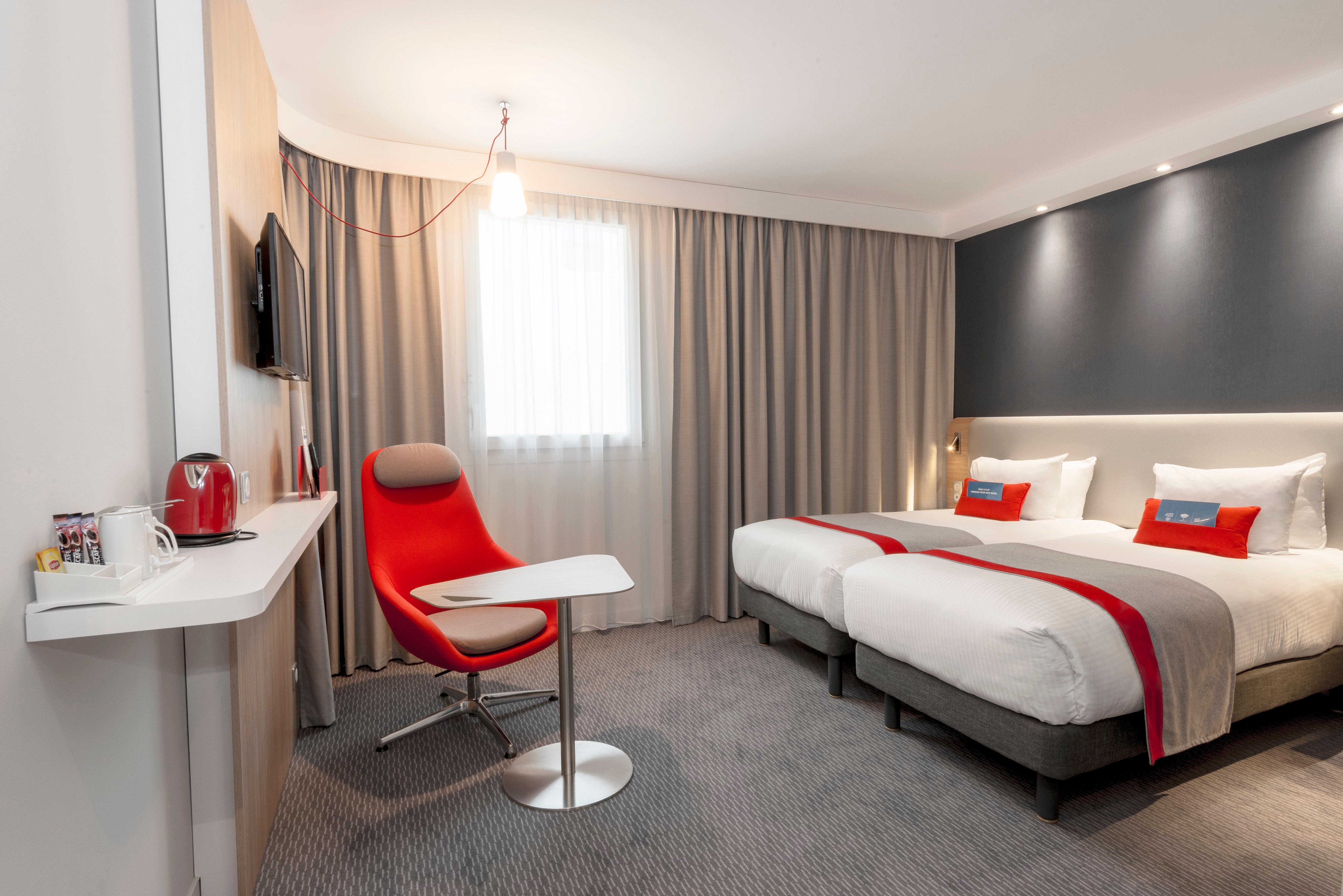 Holiday Inn Express Paris - Velizy By Ihg Εξωτερικό φωτογραφία