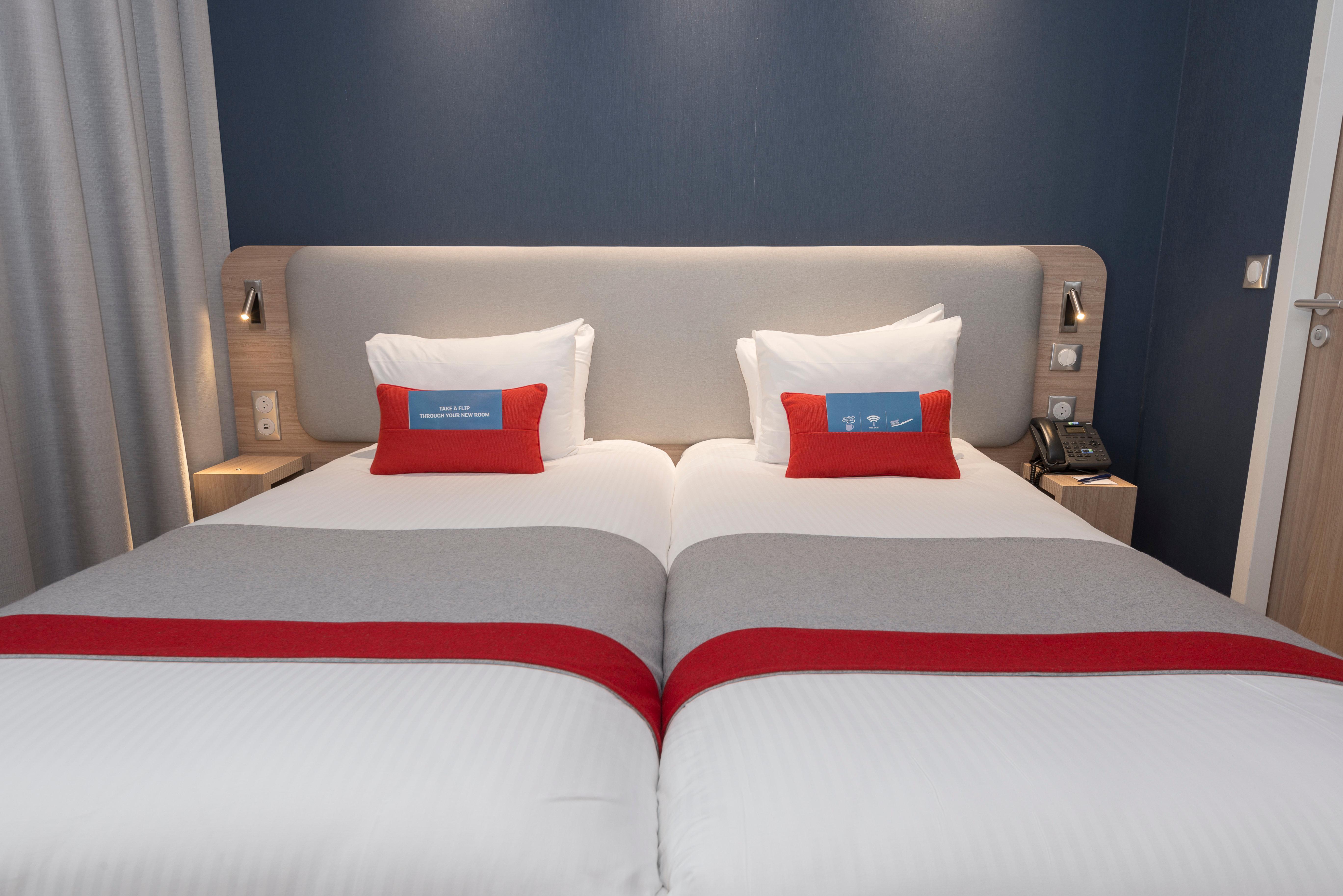 Holiday Inn Express Paris - Velizy By Ihg Εξωτερικό φωτογραφία