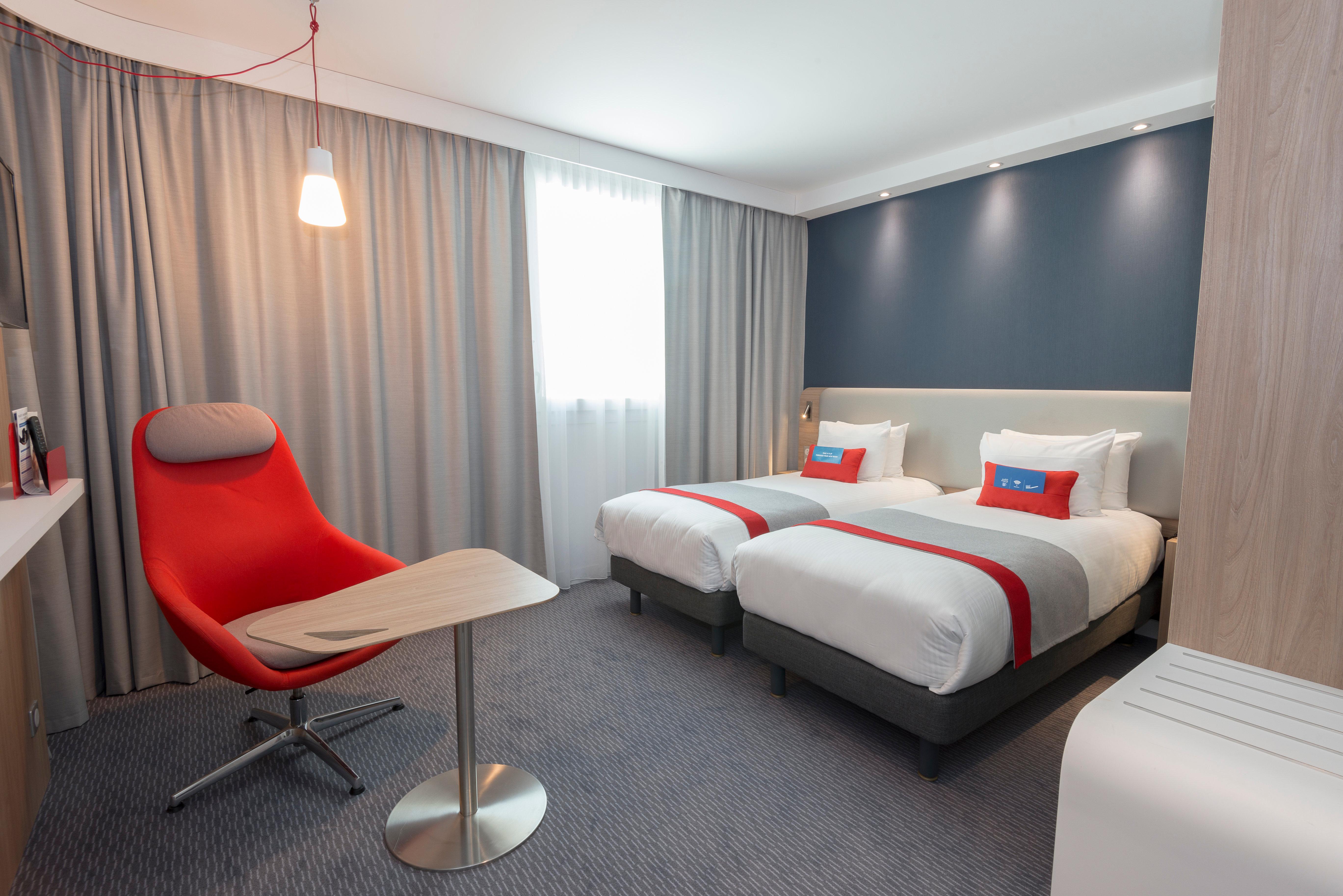 Holiday Inn Express Paris - Velizy By Ihg Εξωτερικό φωτογραφία