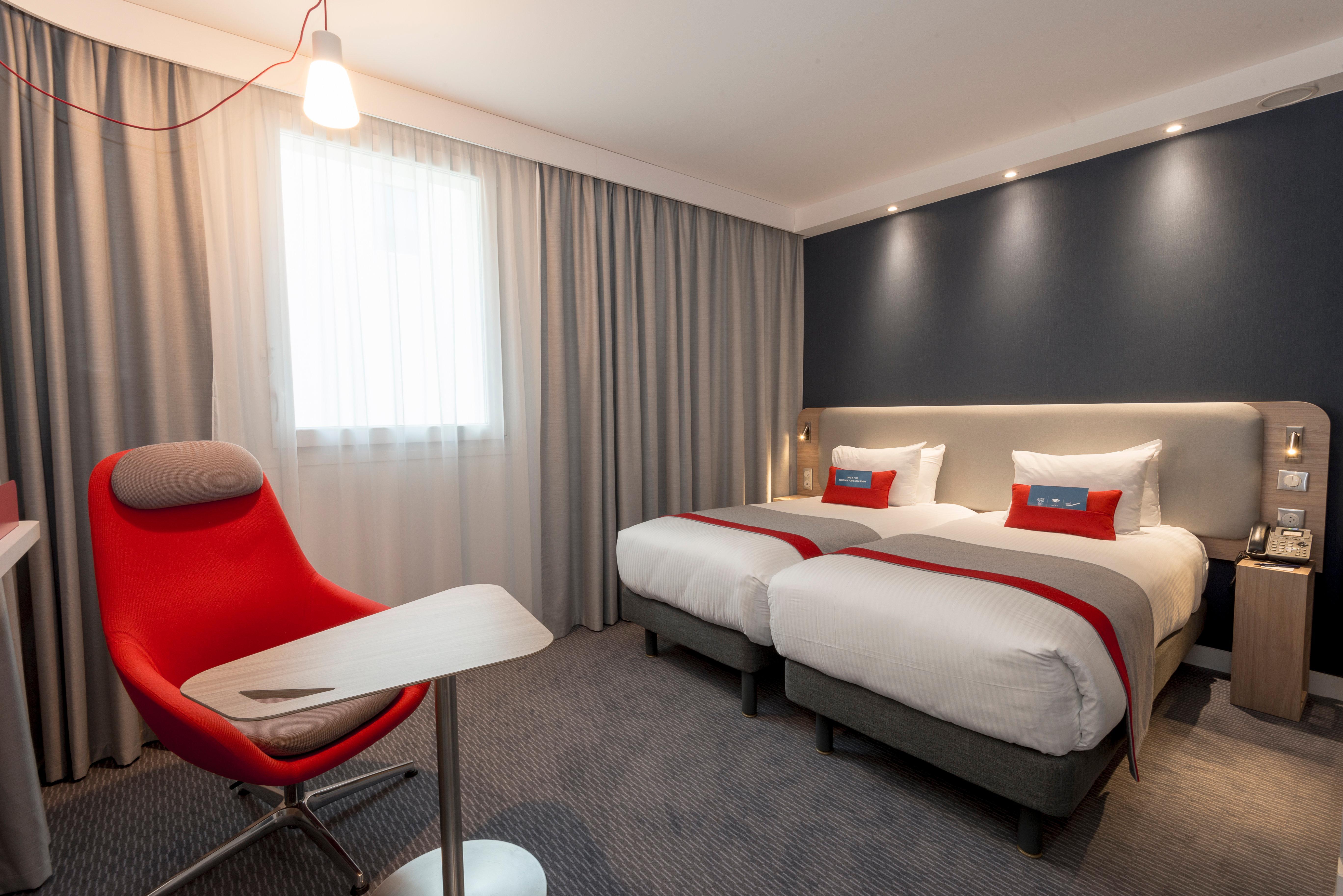 Holiday Inn Express Paris - Velizy By Ihg Εξωτερικό φωτογραφία