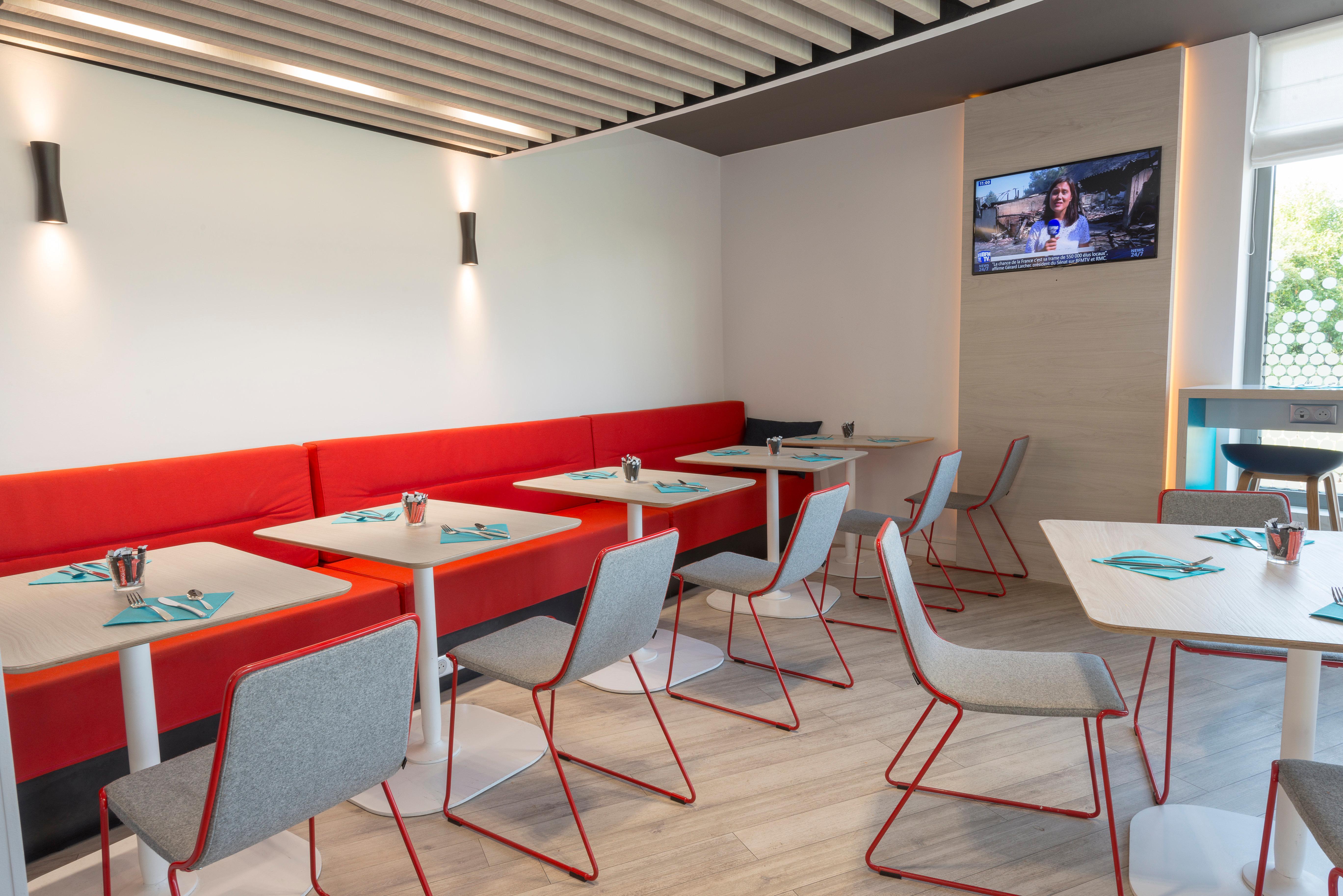 Holiday Inn Express Paris - Velizy By Ihg Εξωτερικό φωτογραφία