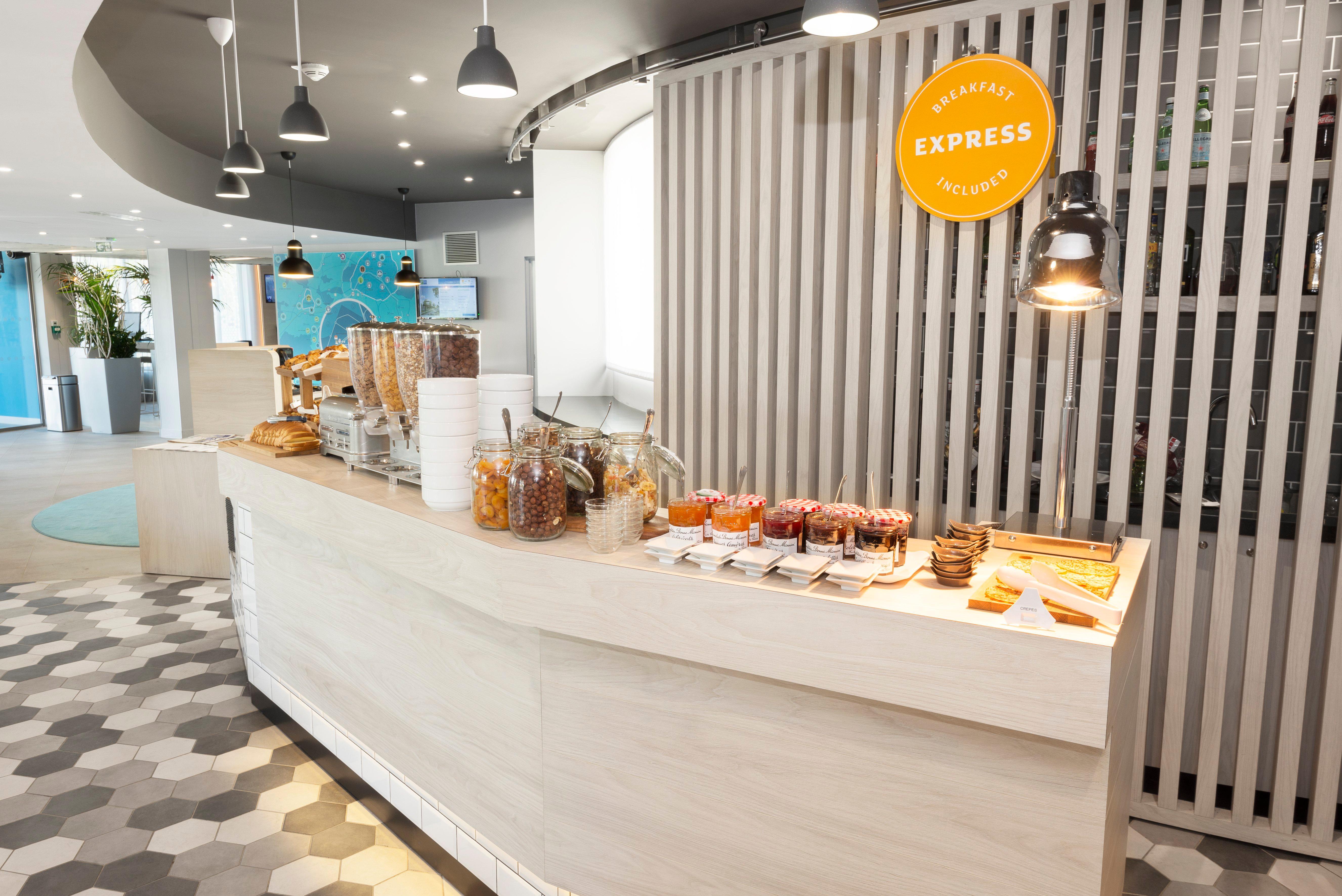 Holiday Inn Express Paris - Velizy By Ihg Εξωτερικό φωτογραφία