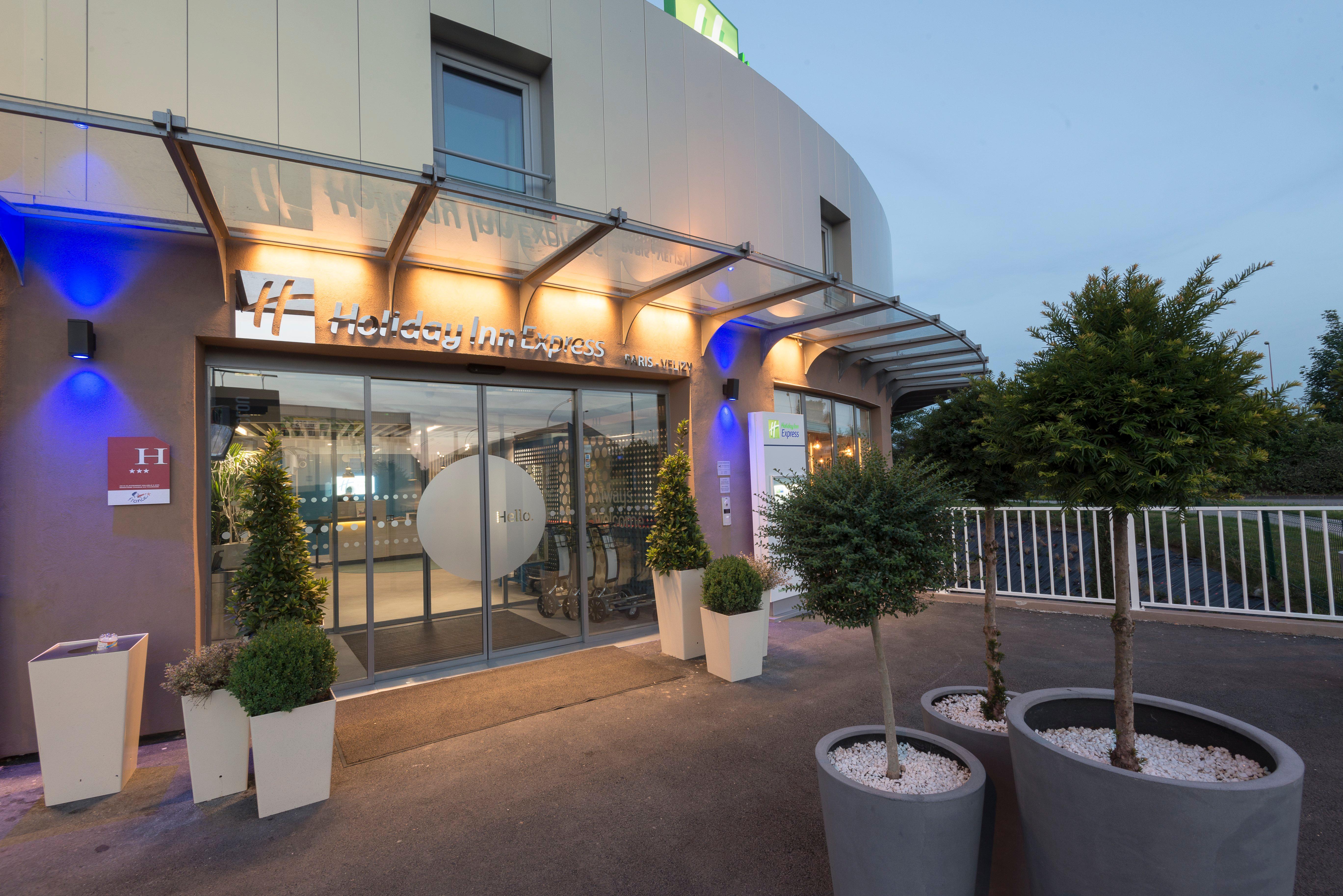 Holiday Inn Express Paris - Velizy By Ihg Εξωτερικό φωτογραφία