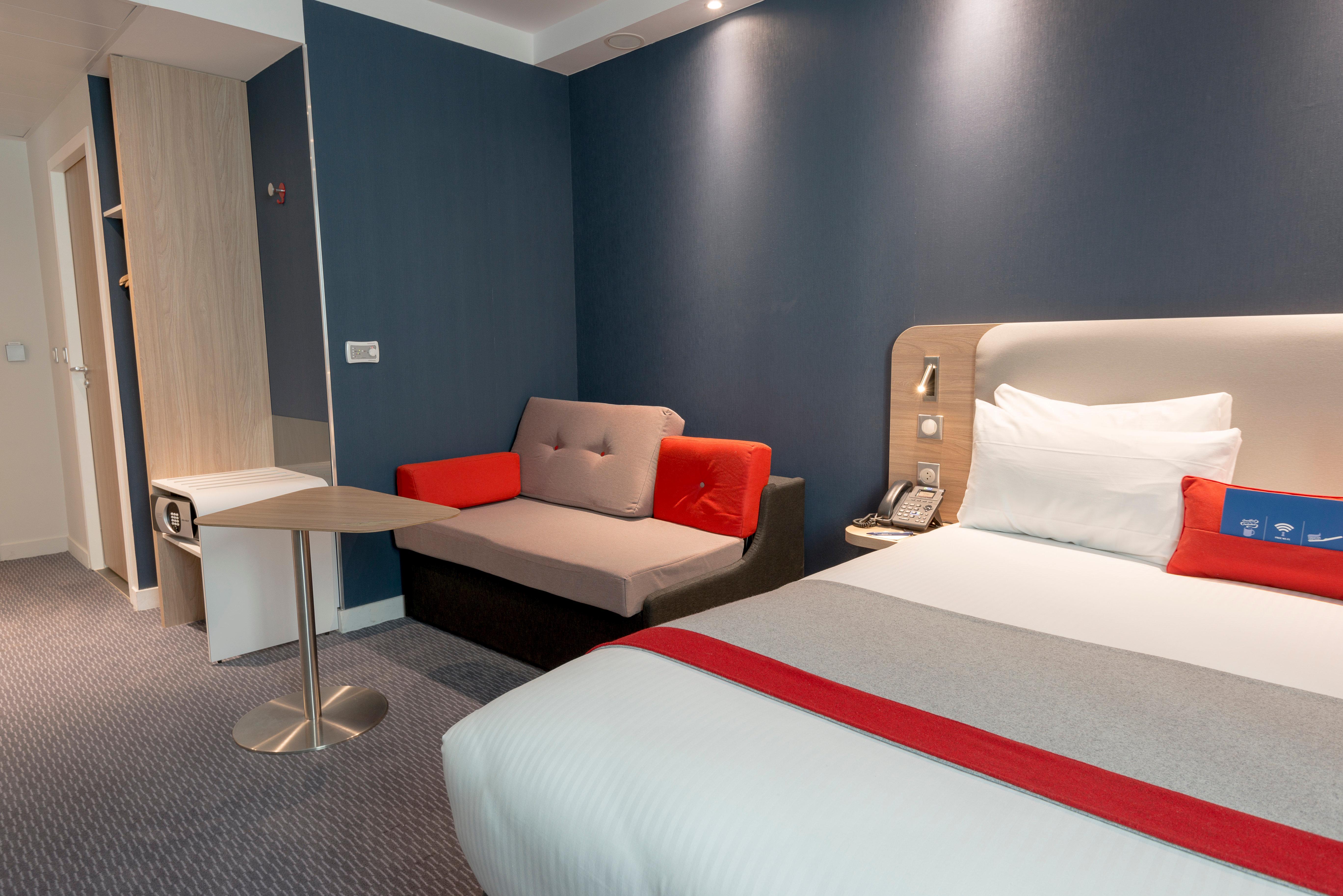 Holiday Inn Express Paris - Velizy By Ihg Εξωτερικό φωτογραφία