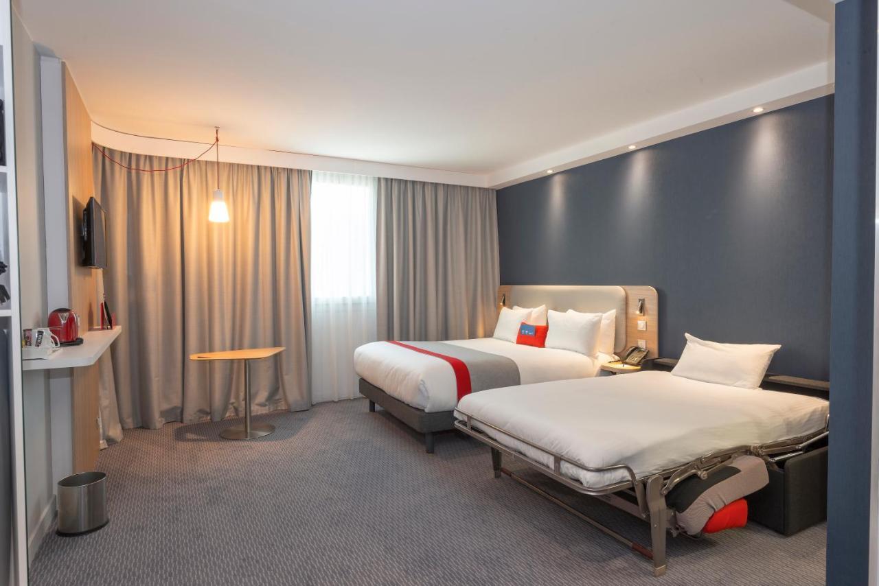 Holiday Inn Express Paris - Velizy By Ihg Εξωτερικό φωτογραφία