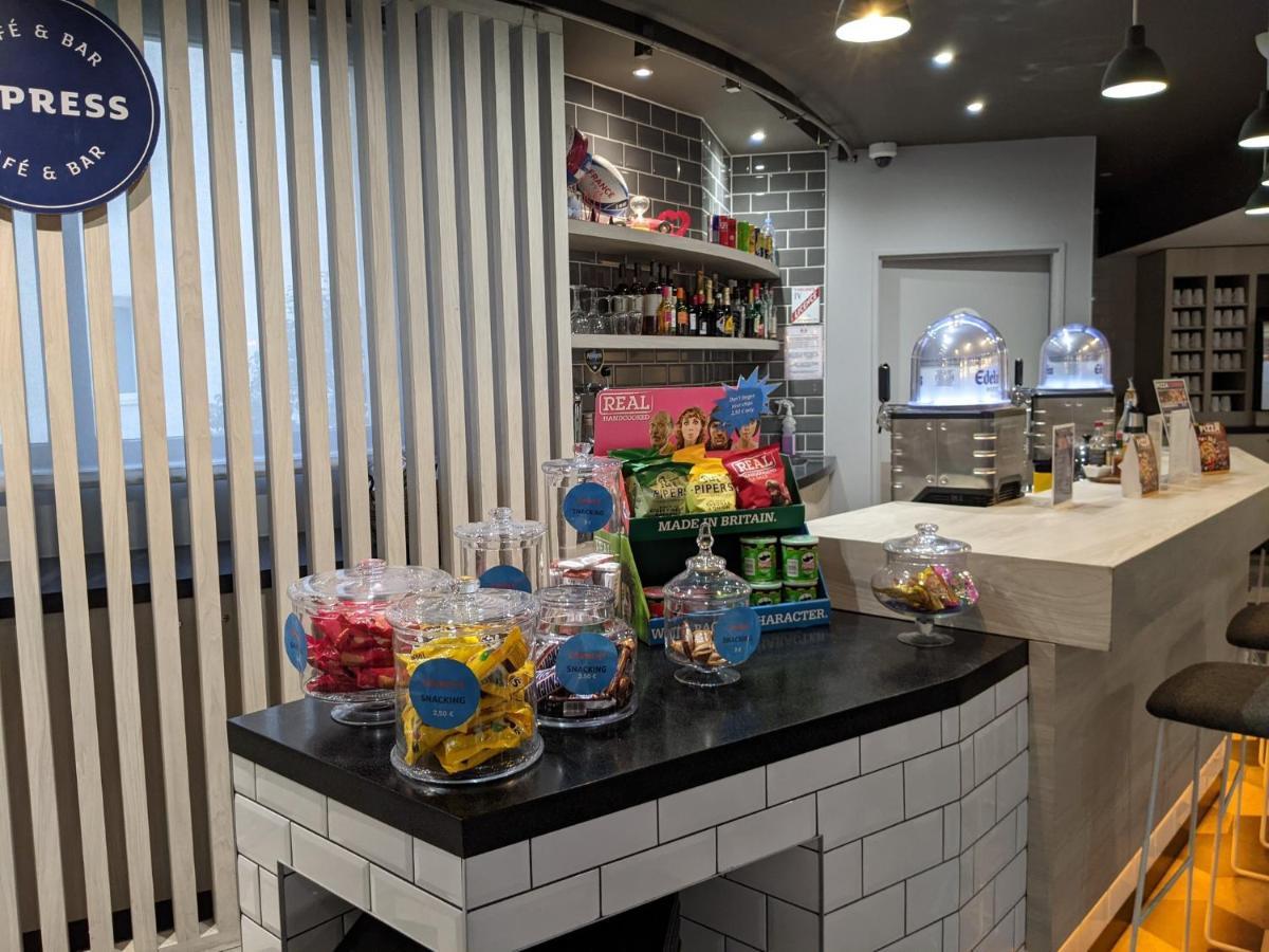 Holiday Inn Express Paris - Velizy By Ihg Εξωτερικό φωτογραφία