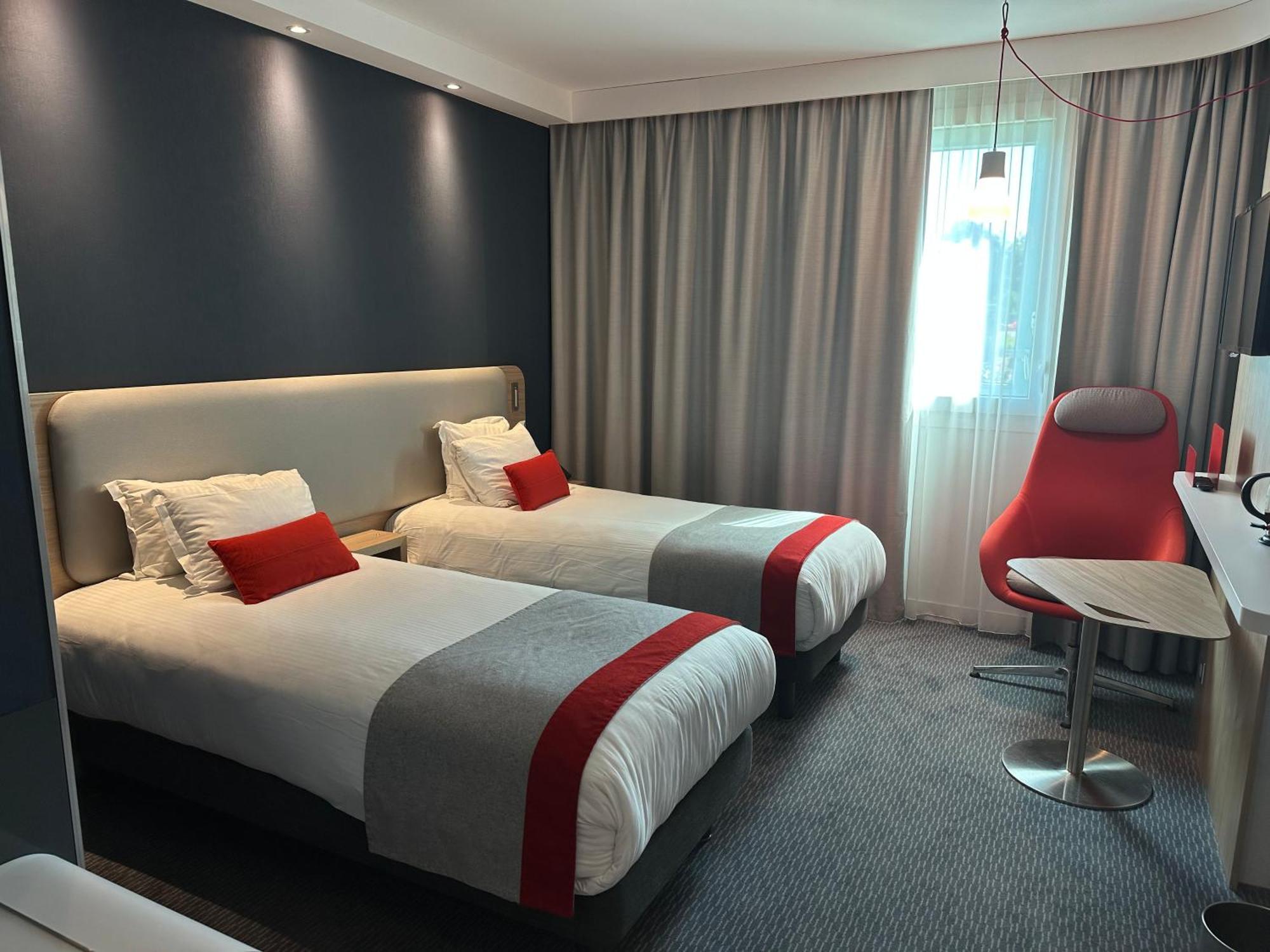 Holiday Inn Express Paris - Velizy By Ihg Εξωτερικό φωτογραφία