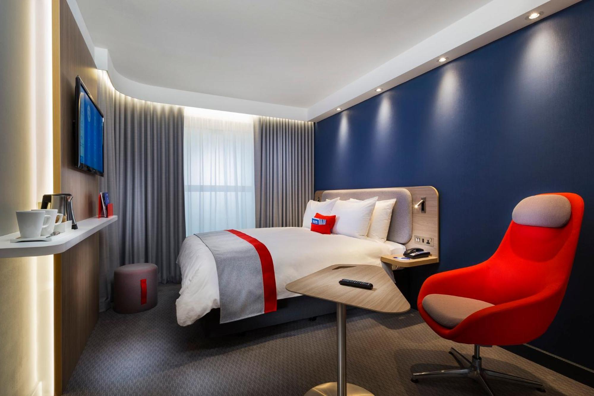 Holiday Inn Express Paris - Velizy By Ihg Εξωτερικό φωτογραφία